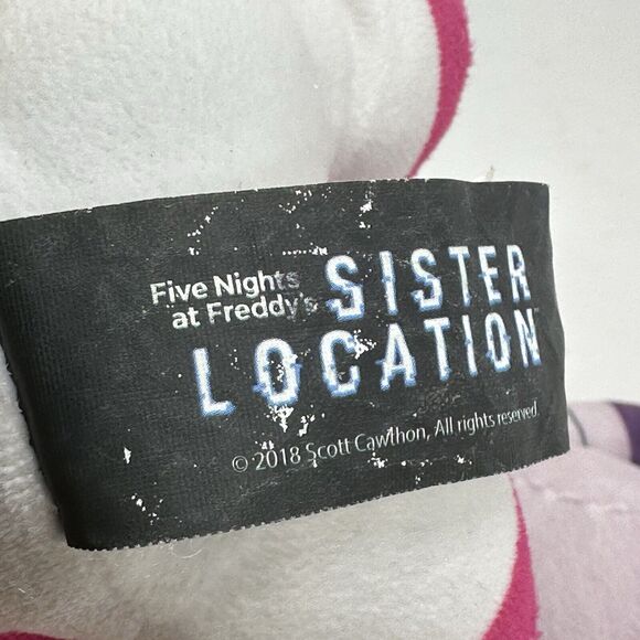 Five Nights at Freddy’s Bellies Ballerina & Funtime Freddy Plush 2017, 2018 - Picture 6 of 7